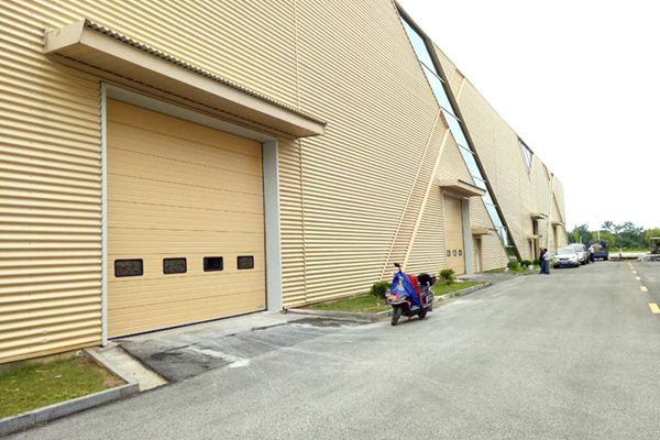 專(zhuān)業(yè)工業(yè)升降門(mén)廠家縮略圖